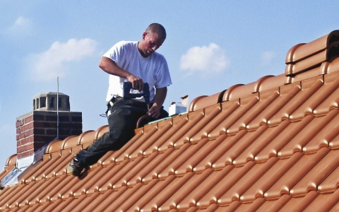 Монтаж керамической черепицы