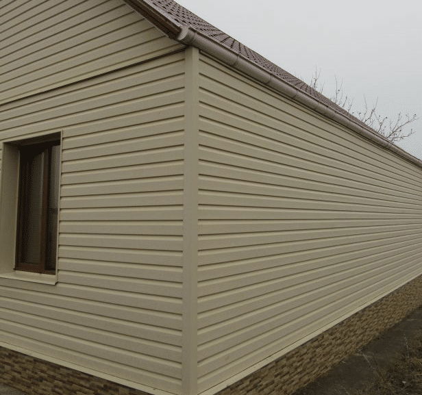 Обшивка дома сайдингом