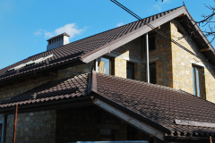 Покрівля металочерепицею Адаманте