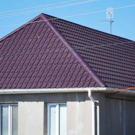 Кровля металлочерепицей Адамант Баклажан