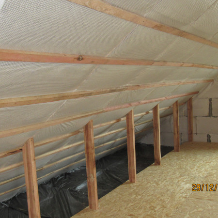 Фото - обрешетка и крепление пленки