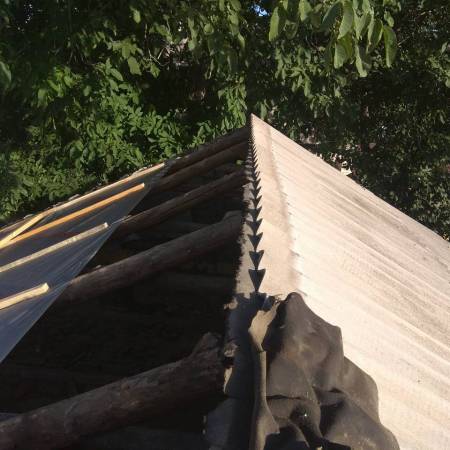 Крыша со старым шифером