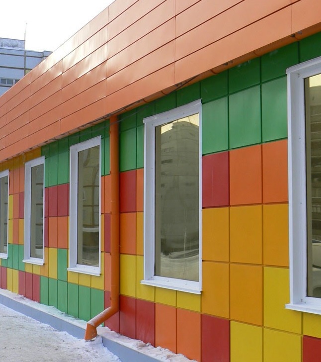 Кассеты из металлопрофиля для фасада