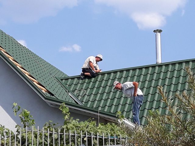 Монтаж металлочерепицы